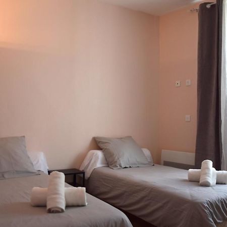 Le Lys Otel Lacrouzette Dış mekan fotoğraf
