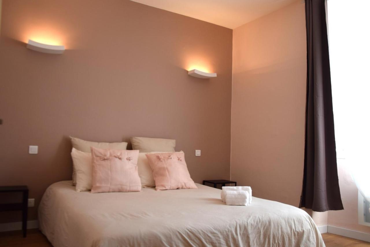 Le Lys Otel Lacrouzette Dış mekan fotoğraf