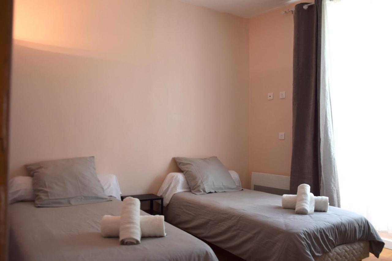 Le Lys Otel Lacrouzette Dış mekan fotoğraf